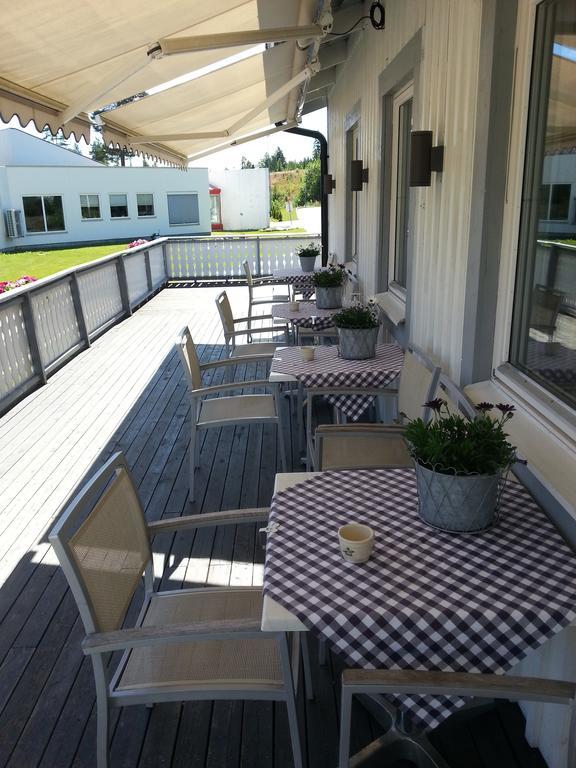 Badeland Gjestegard Hotel Raufoss ภายนอก รูปภาพ