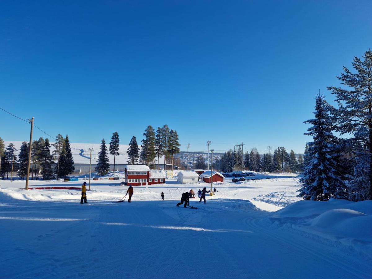 Badeland Gjestegard Hotel Raufoss ภายนอก รูปภาพ